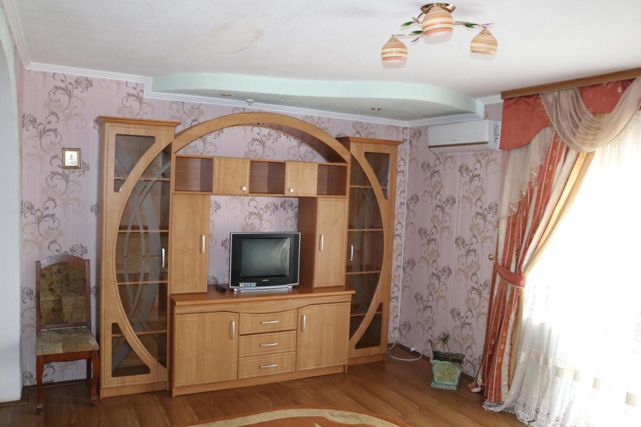 Готель ***Феєрія Tyachiv Εξωτερικό φωτογραφία